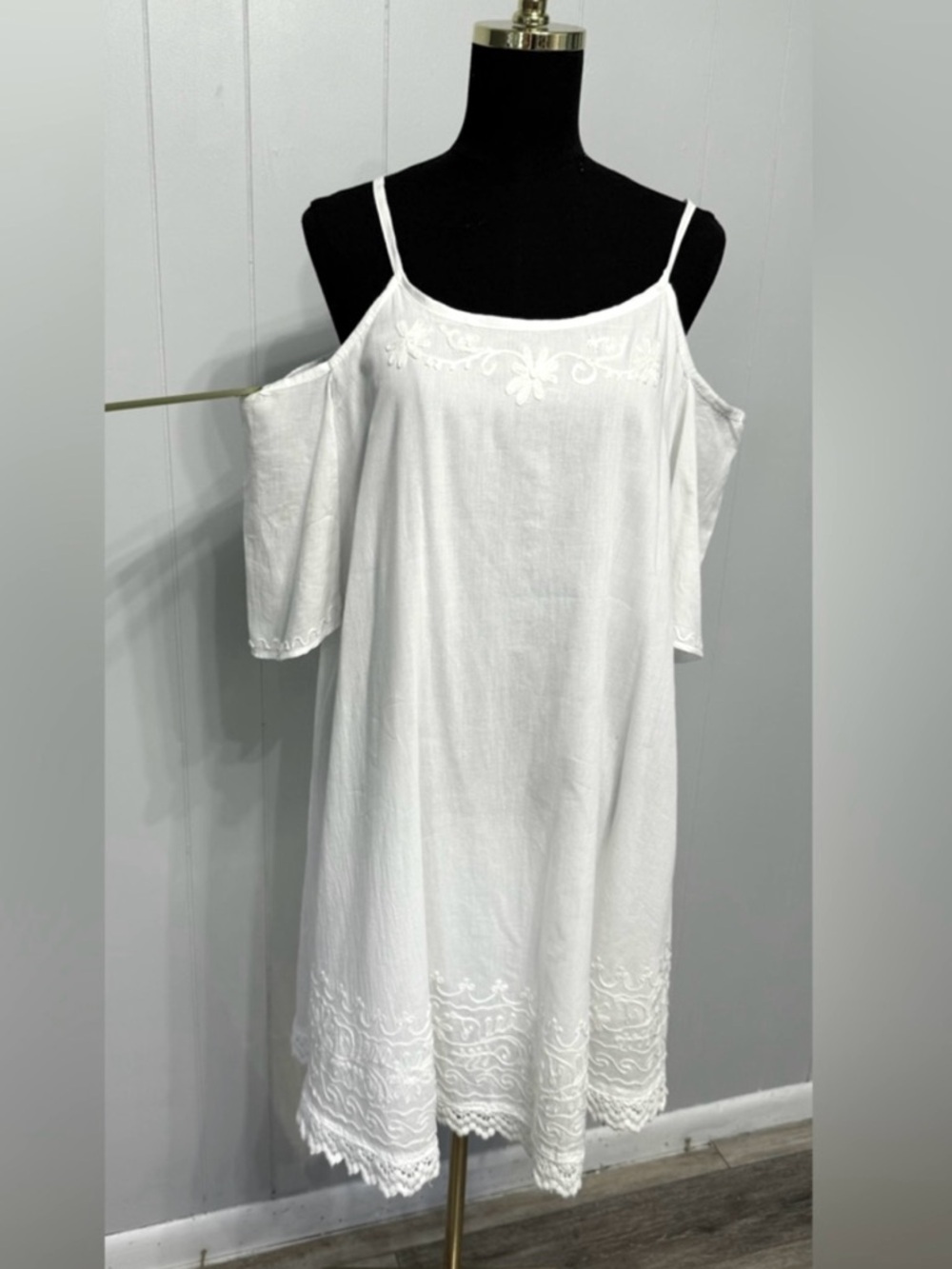 100% Cotton White Cold-Shoulder Embroidered Sundress (Free size)